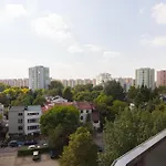 Metro Wilanowska Aparts Varšava