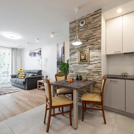 Metro Wilanowska Aparts * Varšava