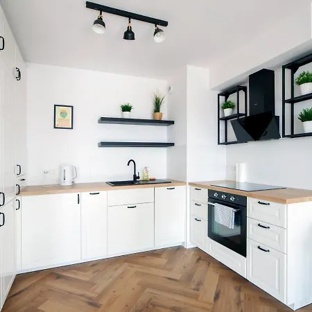 Metro Wilanowska Aparts *