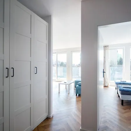 Metro Wilanowska Aparts Warsaw