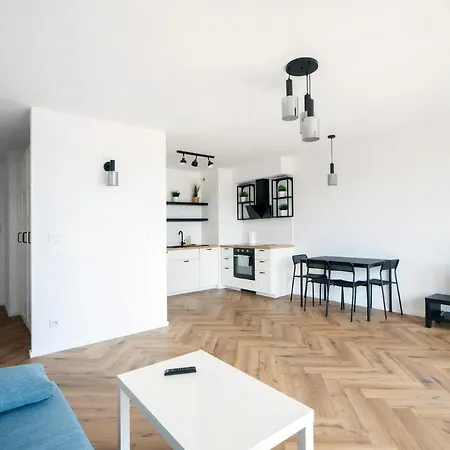 Metro Wilanowska Aparts *