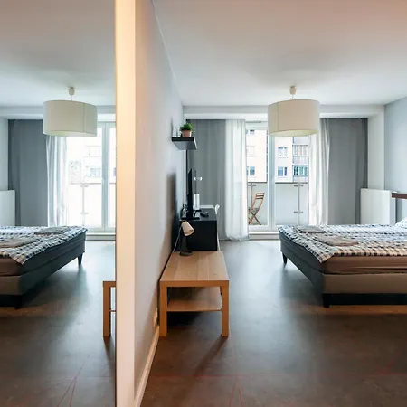 Metro Wilanowska Aparts Apartment Warsaw