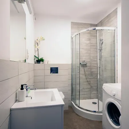 Metro Wilanowska Aparts *