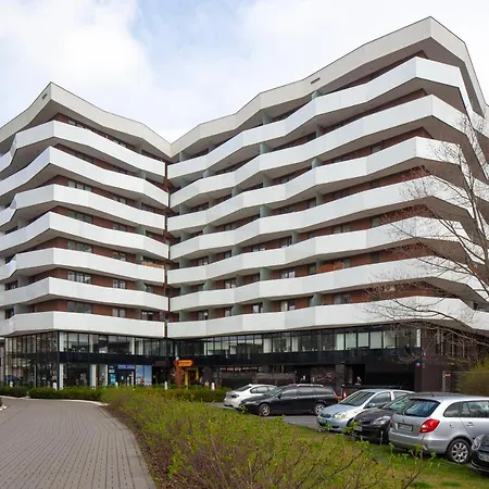 Metro Wilanowska Aparts *