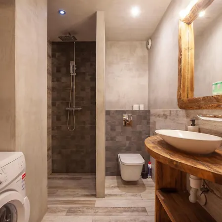 Metro Wilanowska Aparts Apartment *