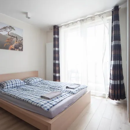 Metro Wilanowska Aparts Apartment *