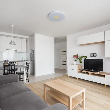 Metro Wilanowska Aparts Apartment