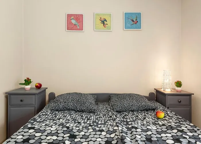 Metro Wilanowska Aparts Апартаменты