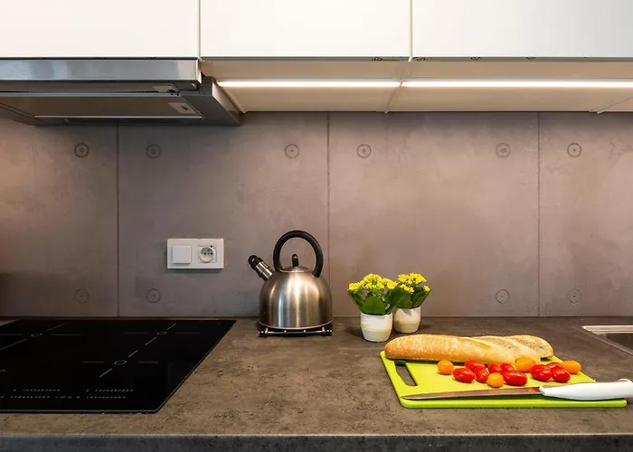 Metro Wilanowska Aparts Варшава