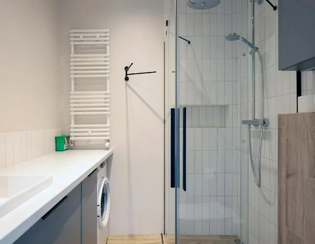 Metro Wilanowska Aparts * Варшава