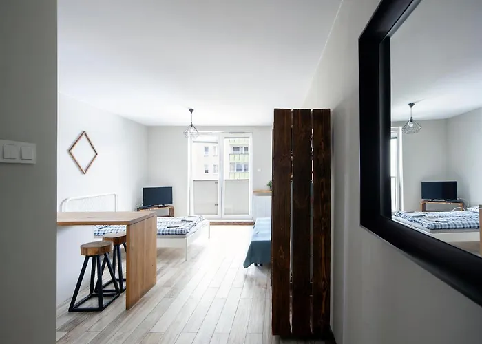 Metro Wilanowska Aparts Апартаменты