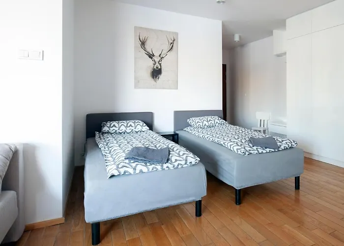 Metro Wilanowska Aparts Апартаменты