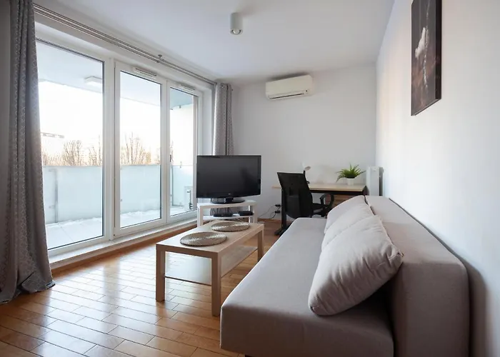 Metro Wilanowska Aparts Варшава