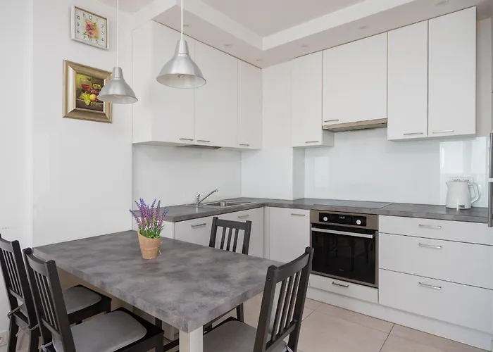 Metro Wilanowska Aparts