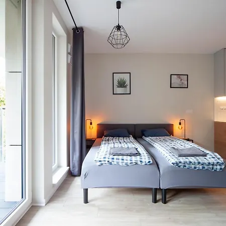 Metro Wilanowska Aparts *