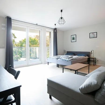 Metro Wilanowska Aparts Varsavia