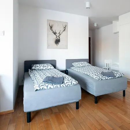 Metro Wilanowska Aparts Apartman